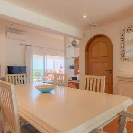 Vila Prado - Beautiful Beachfront Albufeira